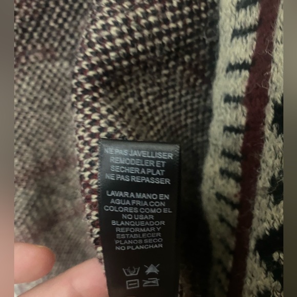 Aztec style sweater - Picture 5 of 7